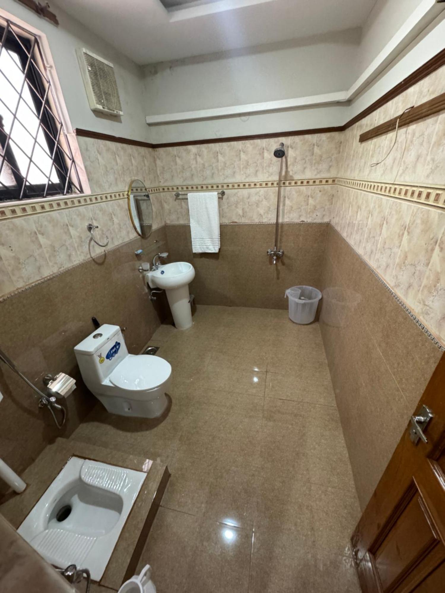 Royal Executive Inn Guest House Islamabad Exteriör bild